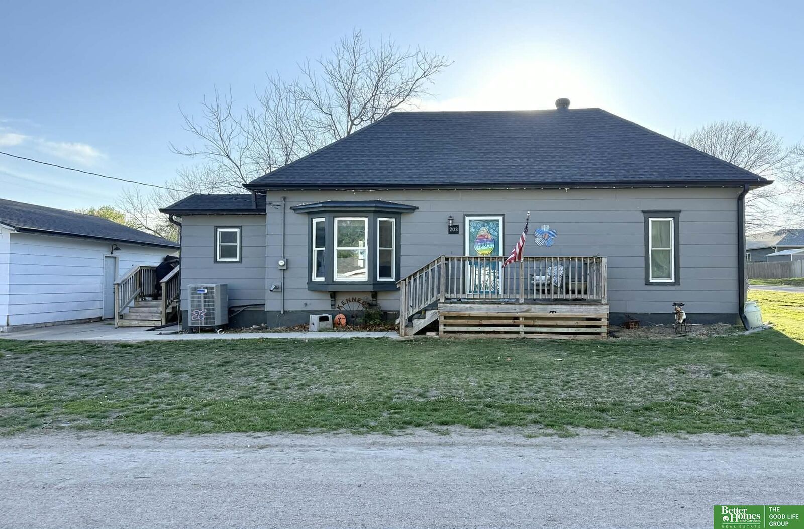 Property Photo:  203 S 3rd  NE 68401 