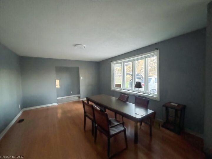 Photo de la propriété:  2302 Snyders Road E  ON N0B 2H0 