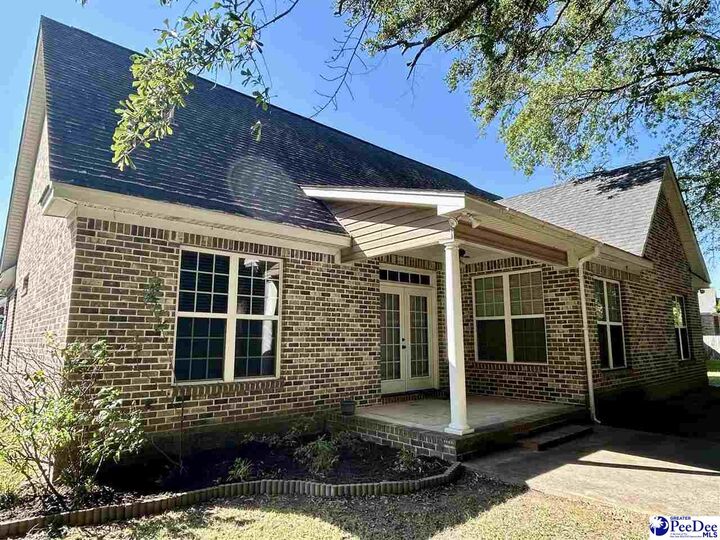 Property Photo:  422 Starling Dr  SC 29501 