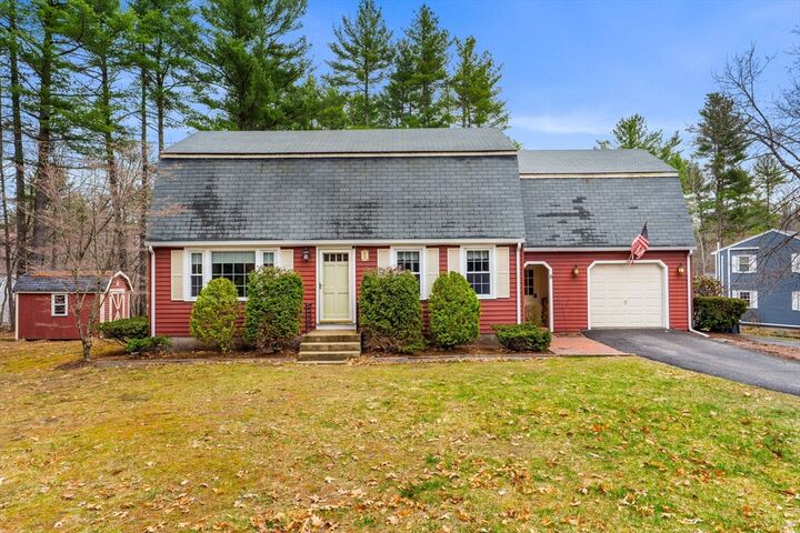 Property Photo:  6 Sirod Rd  NH 03087 