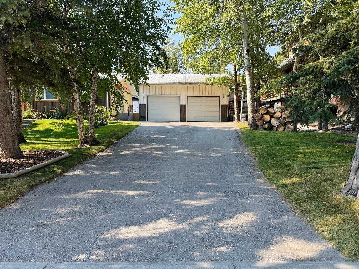 Property Photo:  23 Barrier Mountain Drive  AB T0L 2C0 