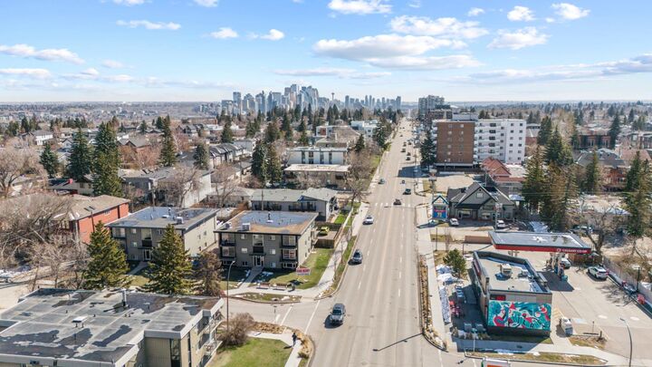 Property Photo: 2909 17 Avenue SW 203 AB T3E 0B1