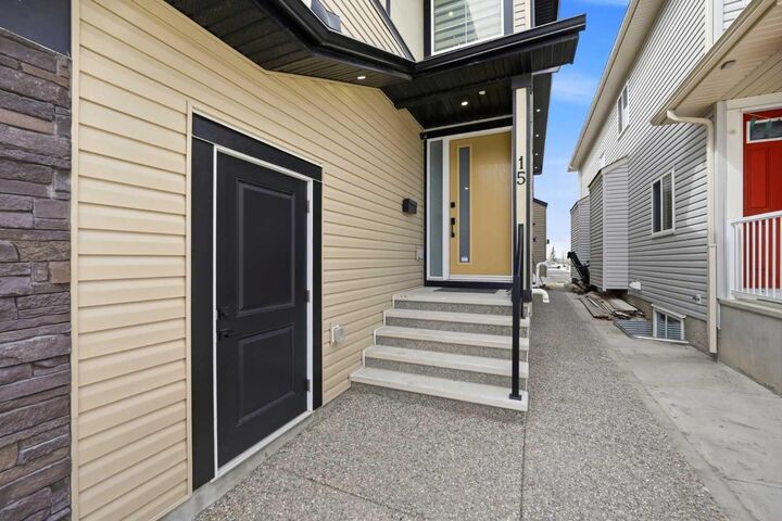 Property Photo: 15 Saddlecrest Link NE AB T3J 0Z3