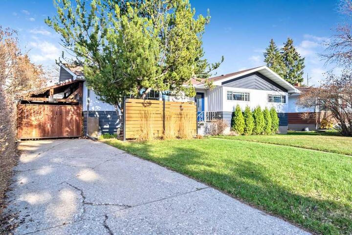 Property Photo: 2008 Georgia Street SW AB T3E 4H2