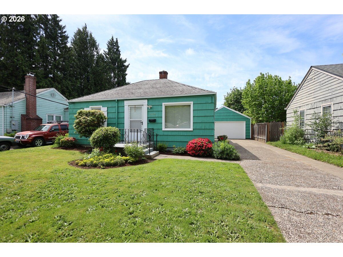 Property Photo:  4603 SE 46th Ave  OR 97206 