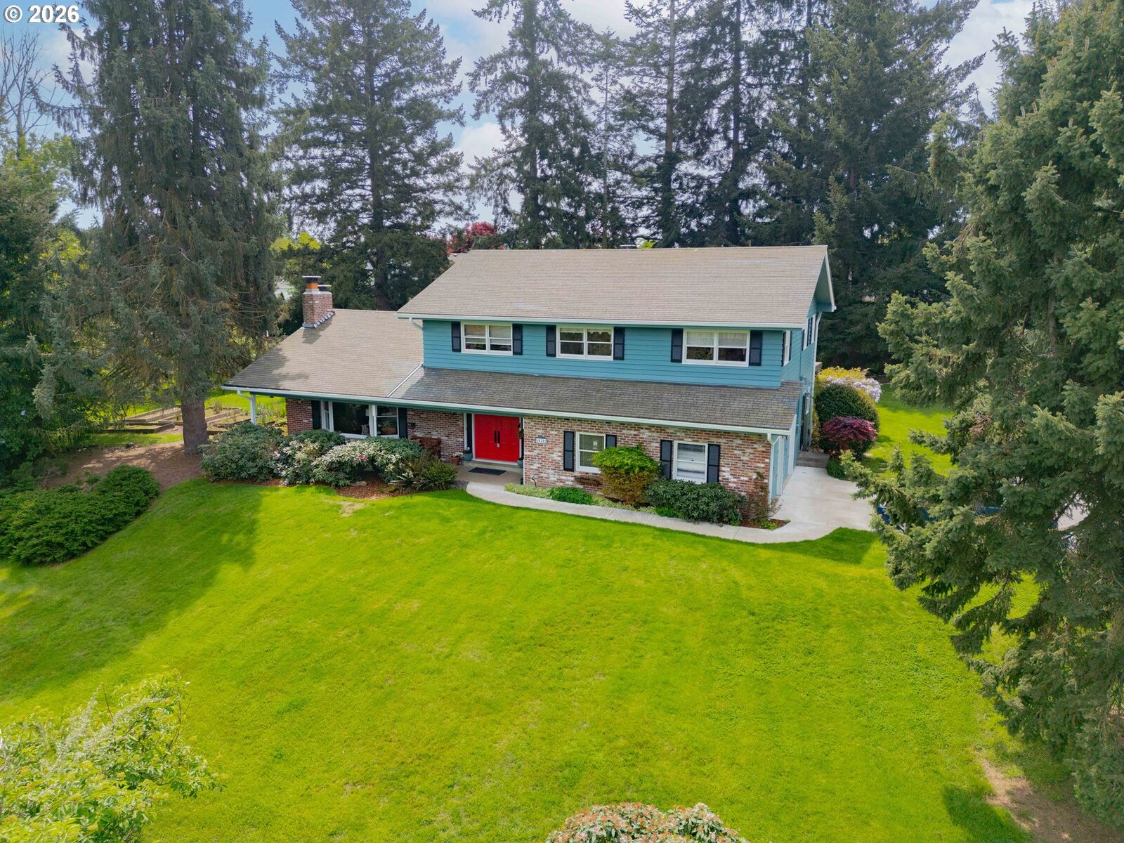 Property Photo:  10702 NW 13th Pl  WA 98685 