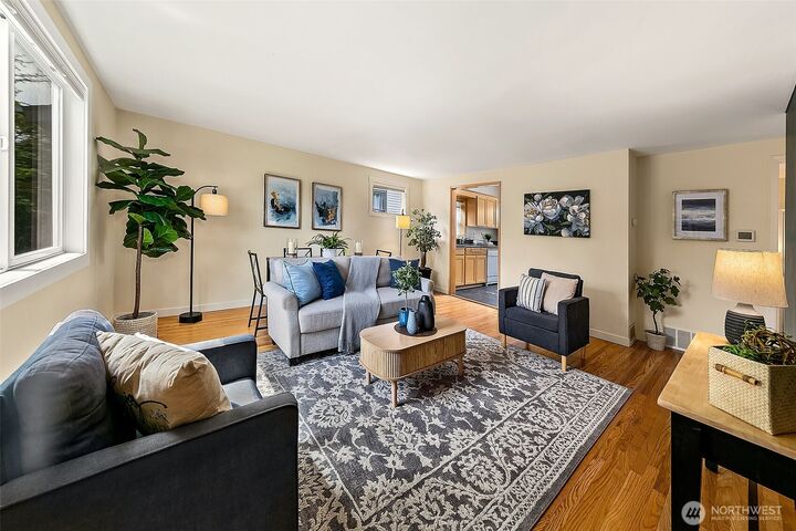 Property Photo:  630 NW 76th Street  WA 98117 