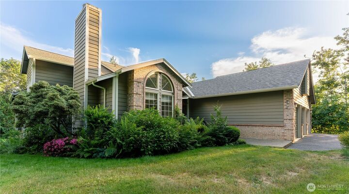 Property Photo: 32021 SE 291 Street WA 98051