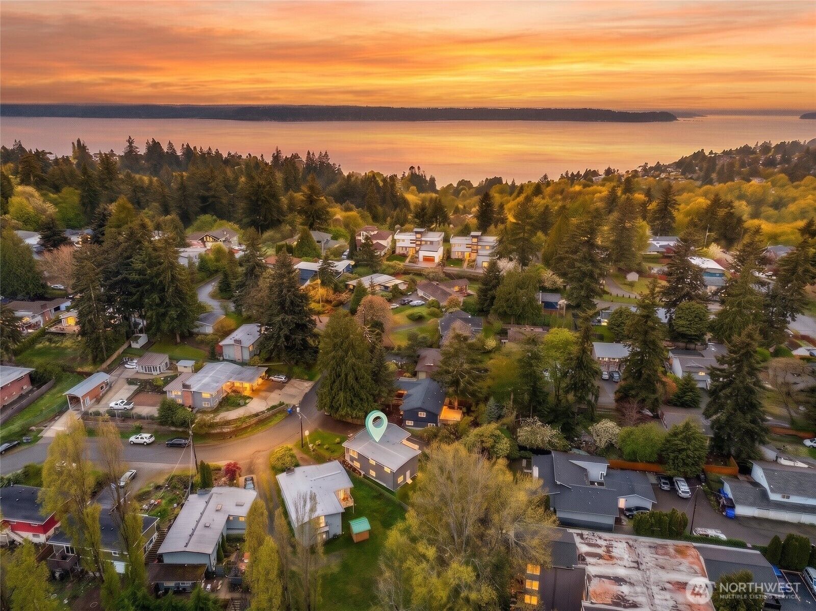 Property Photo:  1300 SW 125th Place  WA 98146 