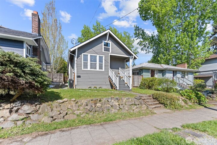 Property Photo:  1413  26th Avenue  WA 98122 