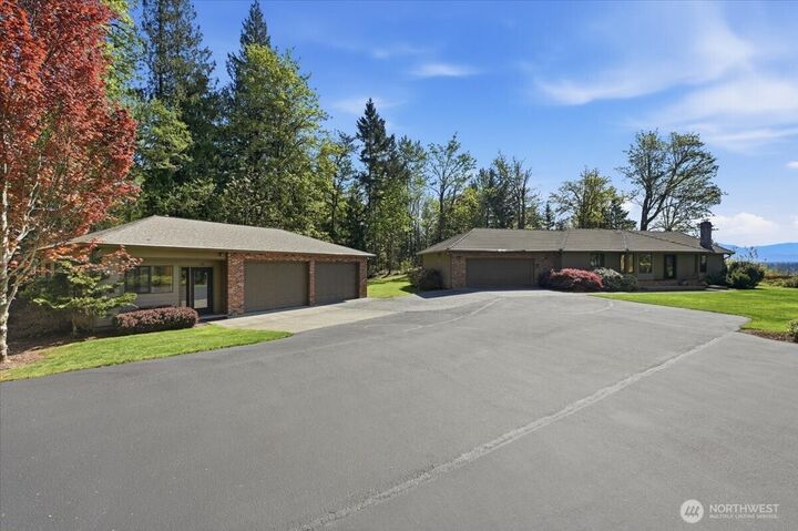 Property Photo:  23747  262nd Place SE  WA 98038 