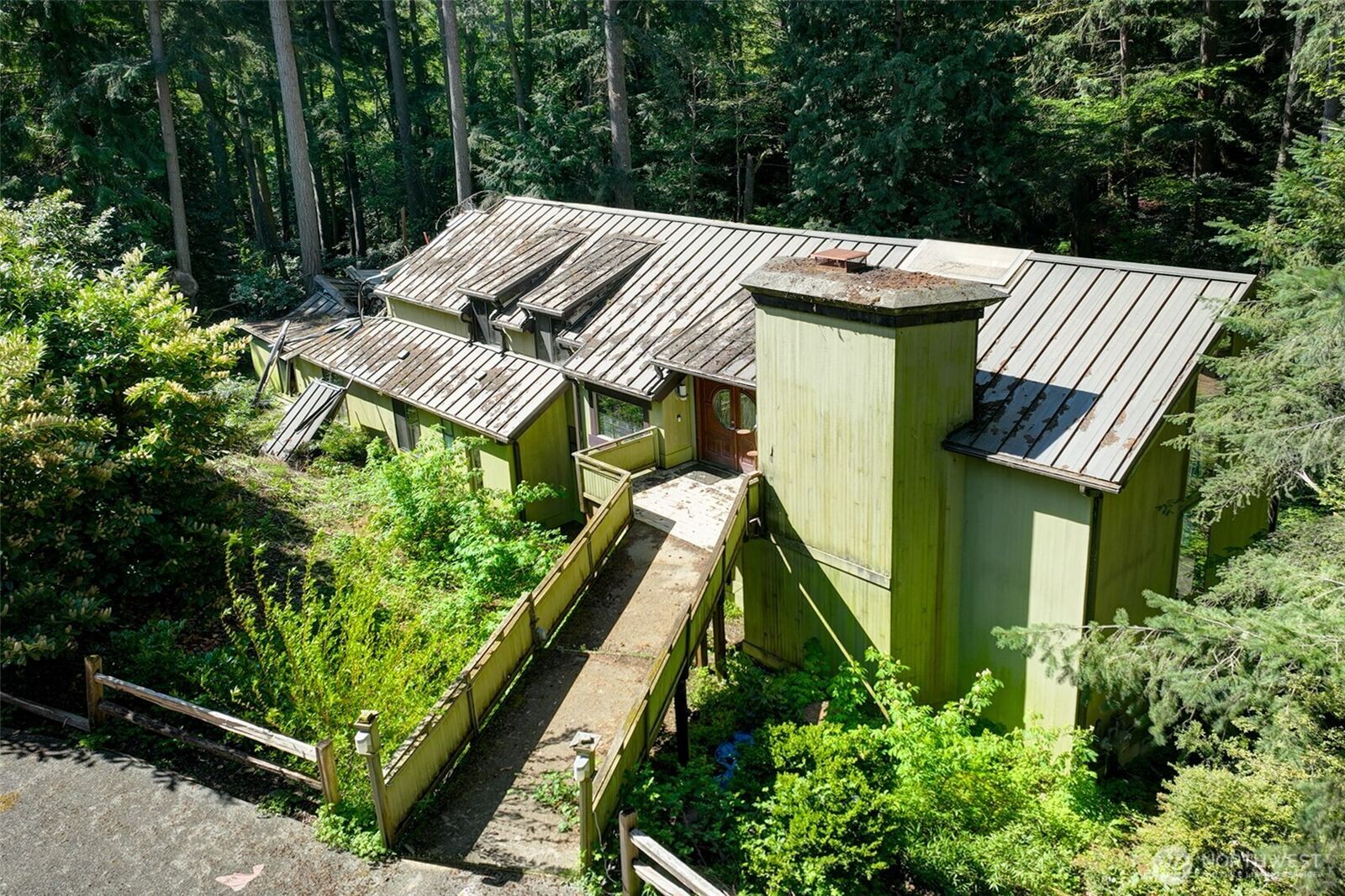 Property Photo:  3815  131st Avenue NE  WA 98005 