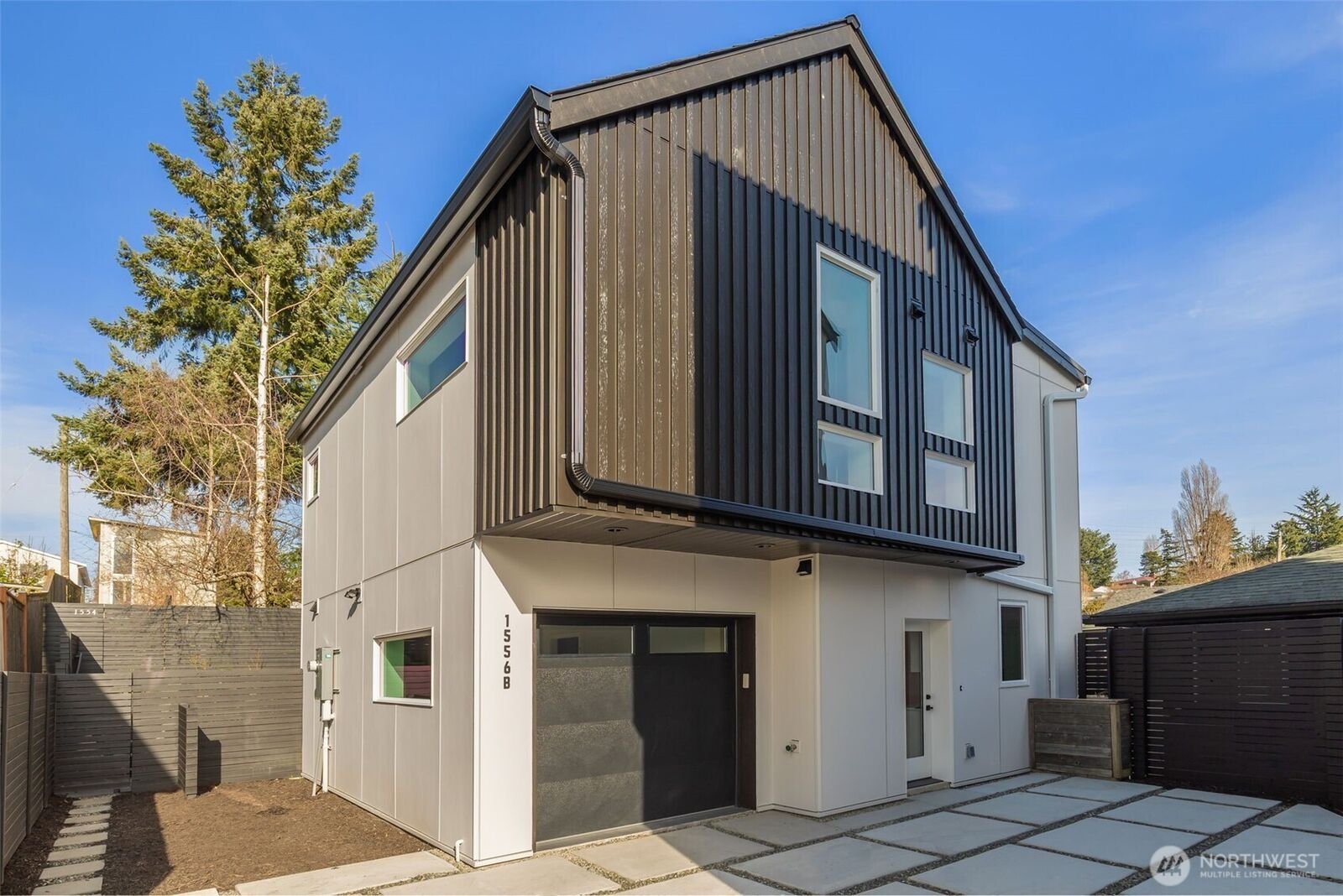 Property Photo:  1556 S Pearl Street B  WA 98108 