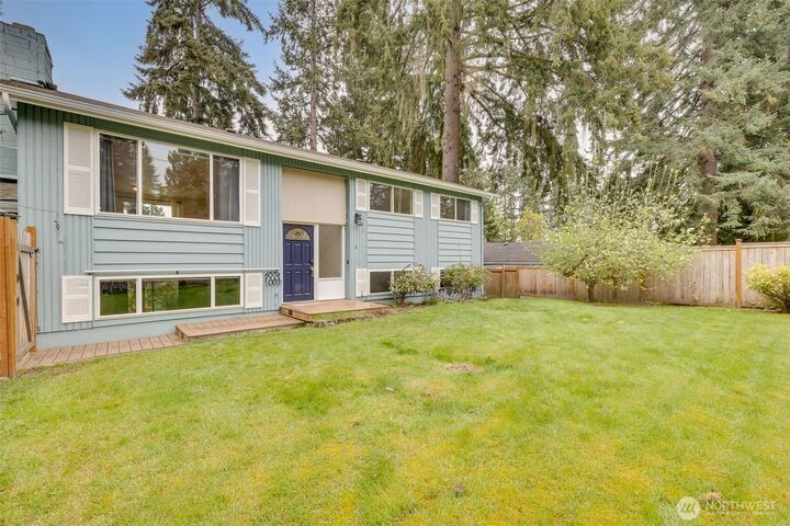Property Photo:  16610 SE 24th Street  WA 98008 