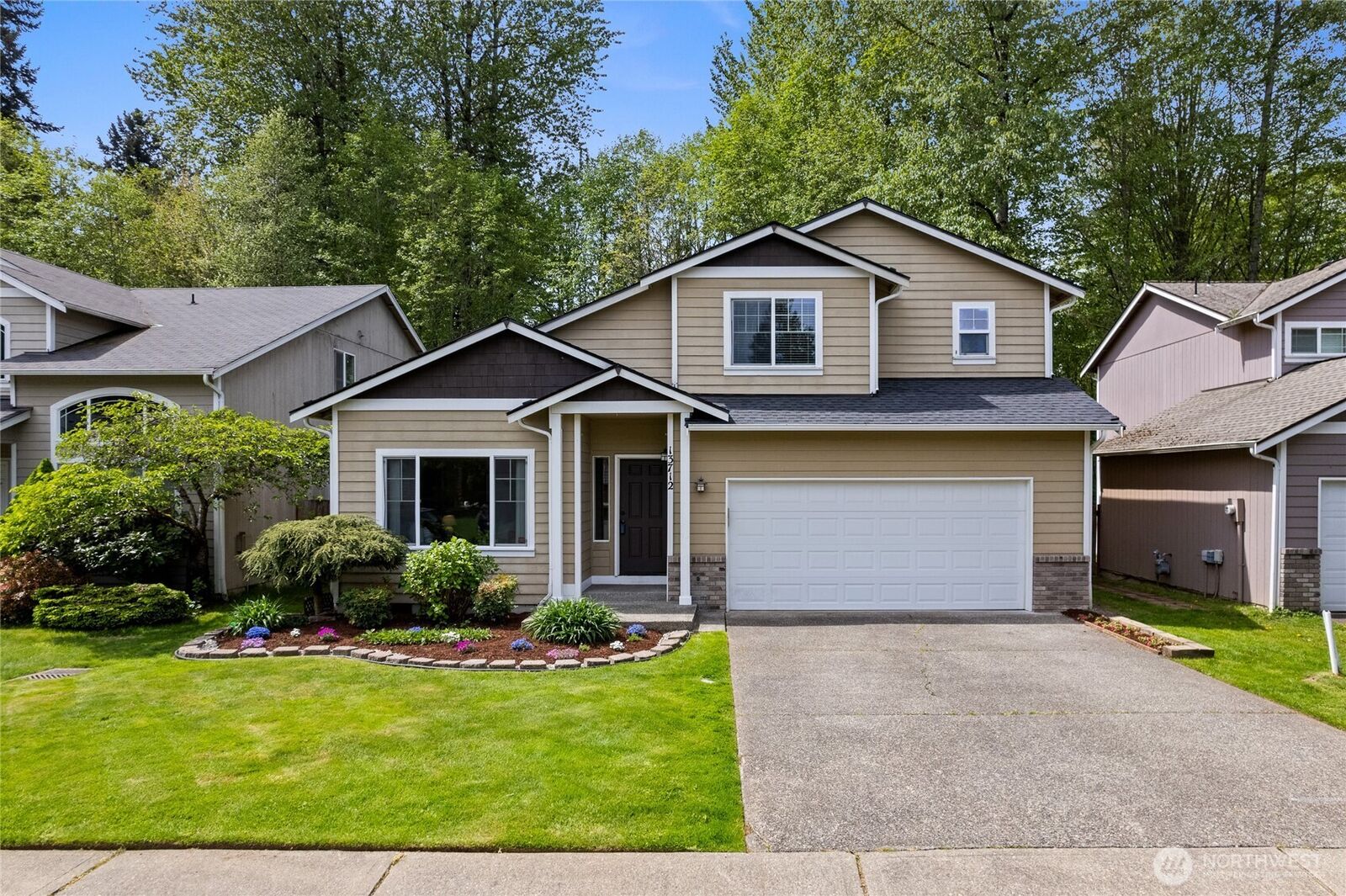 Property Photo:  13712  93rd Ave E  WA 98373 