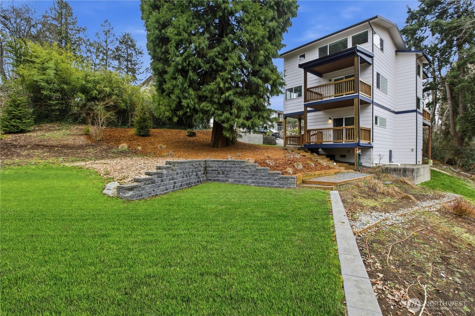 Property Photo:  5942  21st Avenue SW  WA 98106 