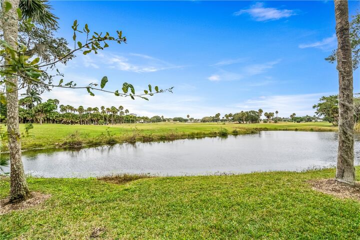 Property Photo:  11 Vista Gardens Trail 204  FL 32962 