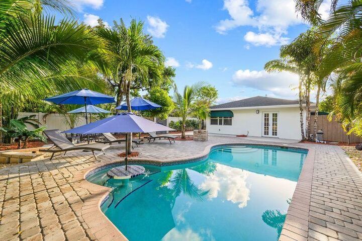 Property Photo:  1306 NE 14th Avenue 2  FL 33304 
