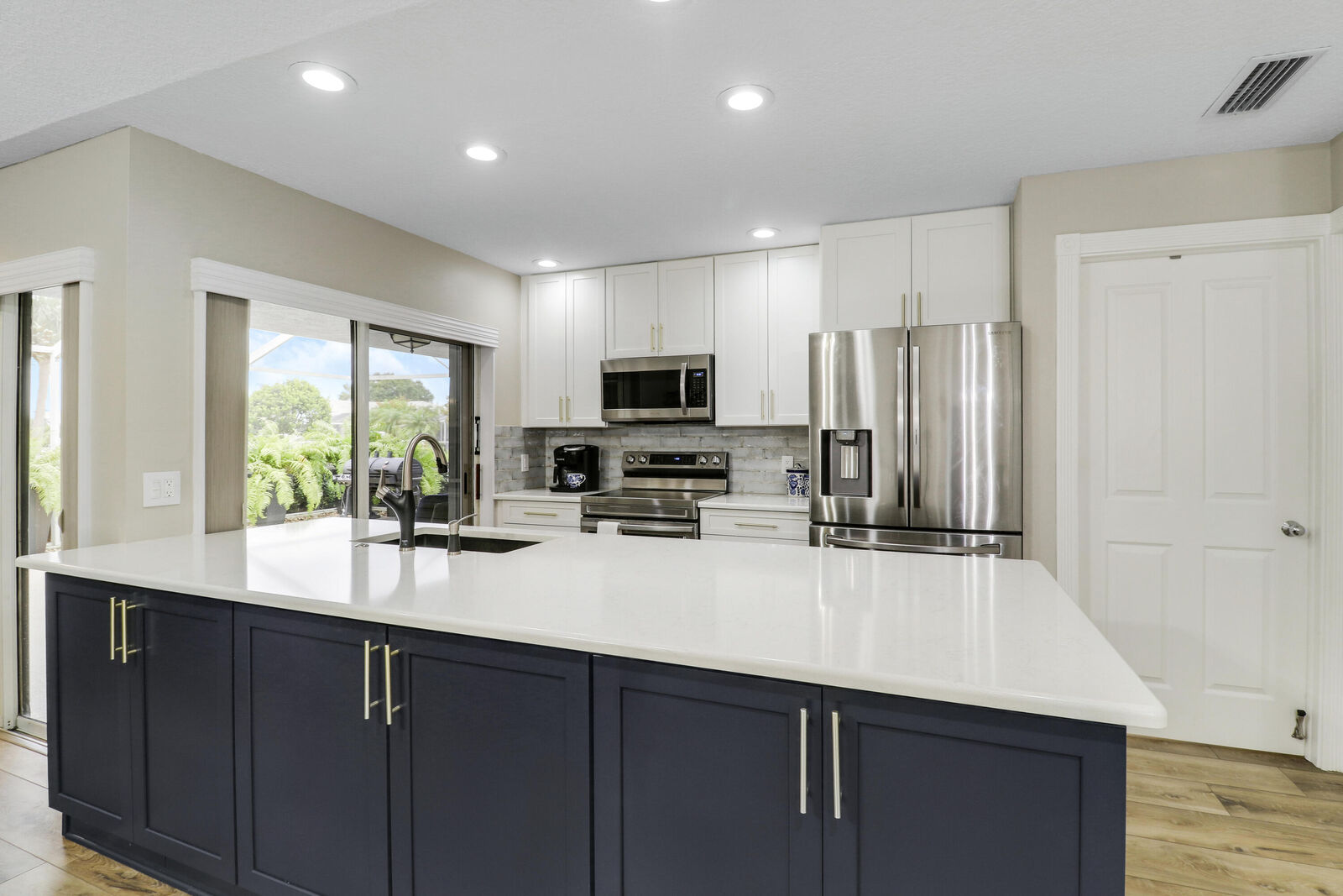 Property Photo: 1228 NW Sun Terrace D FL 34986