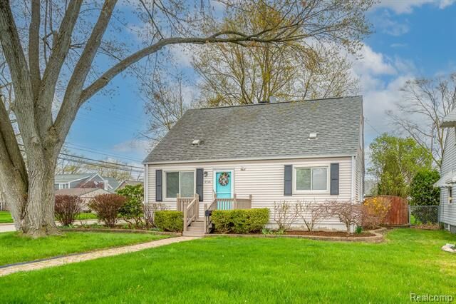 Property Photo: 4526 Tonawanda Avenue MI 48073