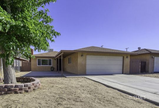 Property Photo:  705 W Graaf Ave  CA 93555 