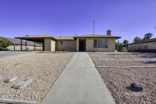 Property Photo: 537 W Joyner Ave CA 93555