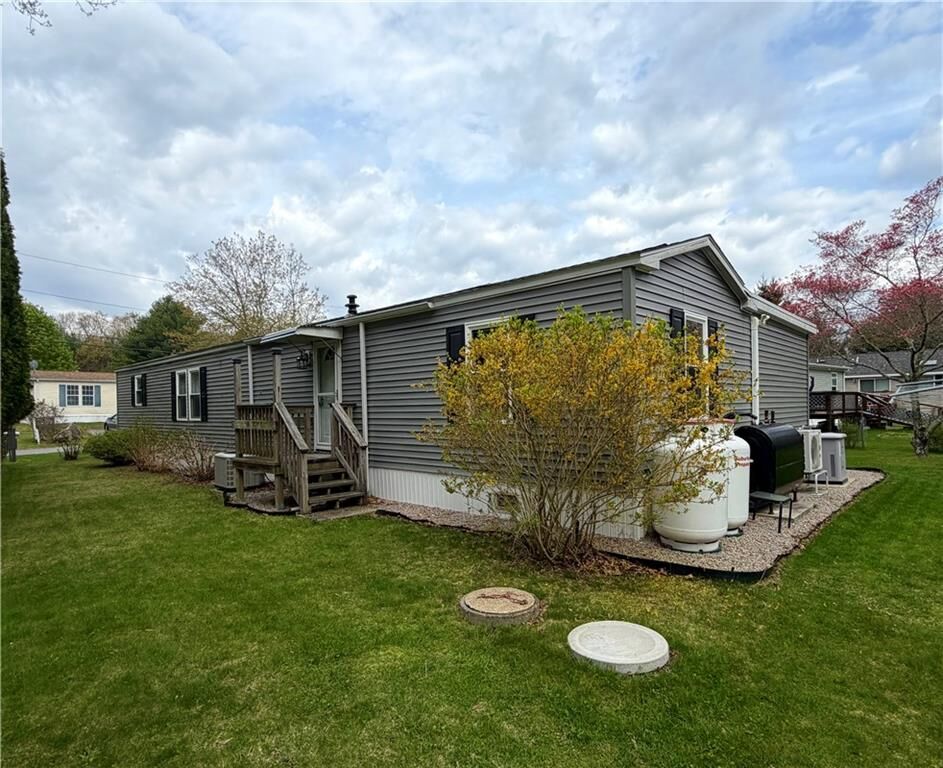 Property Photo:  464 Gardiner Road  RI 02892 