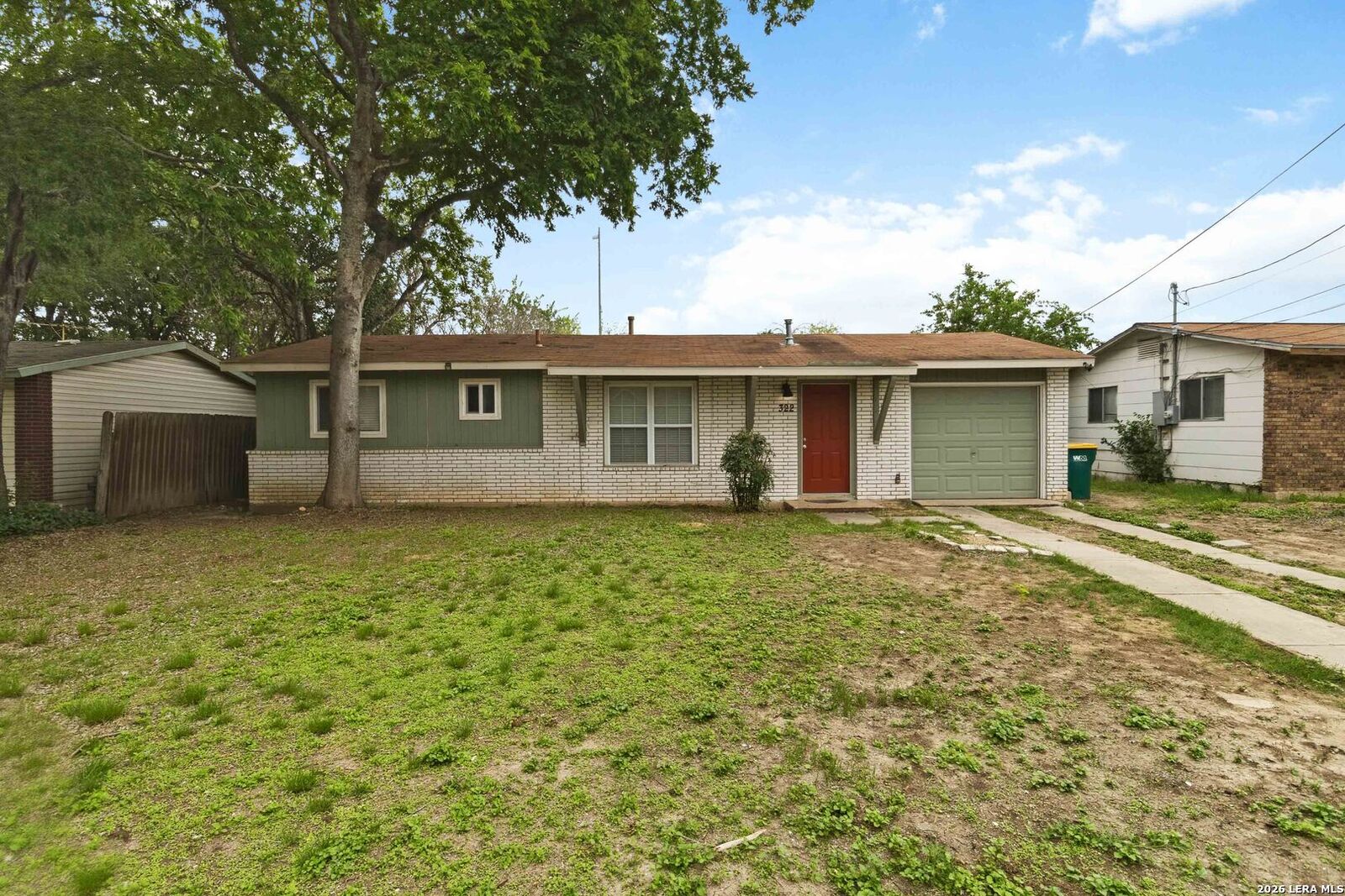 Property Photo:  322 W Aviation Blvd  TX 78148 