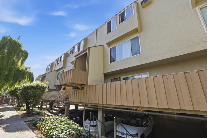 Property Photo:  340 Auburn Way 19  CA 95129 
