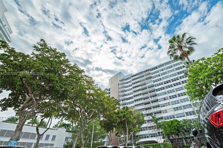 Property Photo:  20 Island Ave 1016  FL 33139 