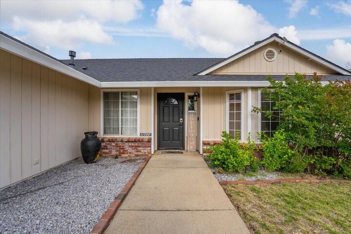 Property Photo: 1675 Hominy Way CA 96003