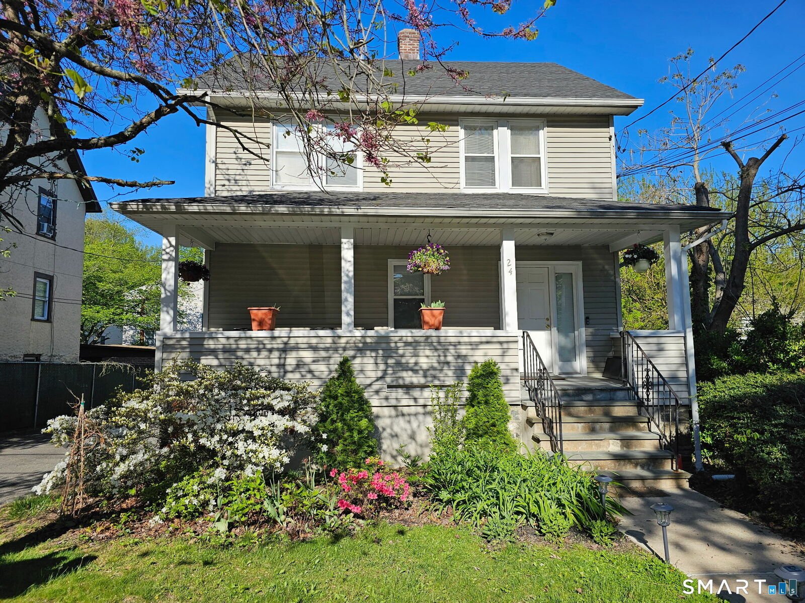 Property Photo:  24 Hollow Wood Lane  CT 06831 