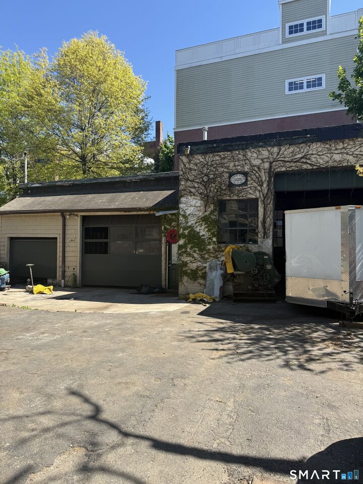 Property Photo:  117 North Street  CT 06901 