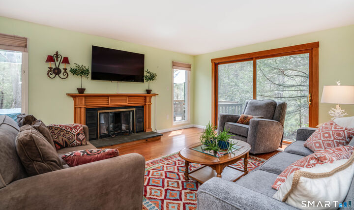 Property Photo:  3 Jay Court 3  CT 06001 