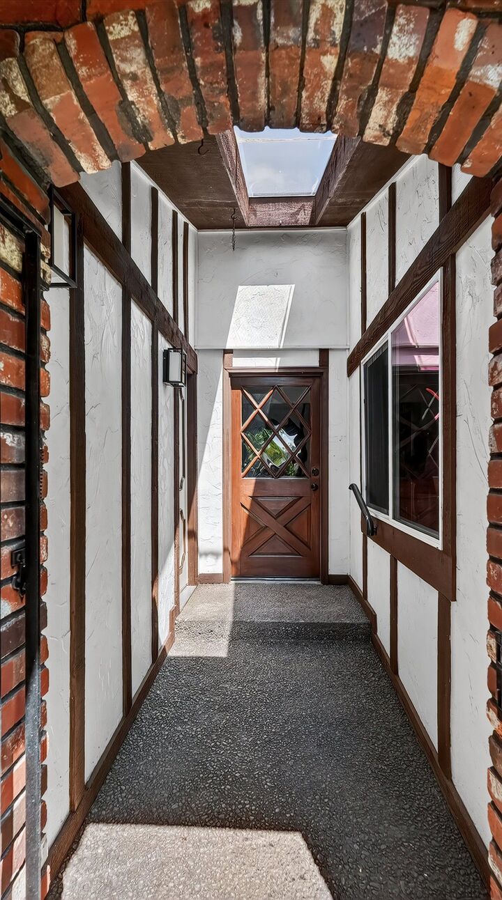 Property Photo:  8007 E Shannon Ave  WA 99212 