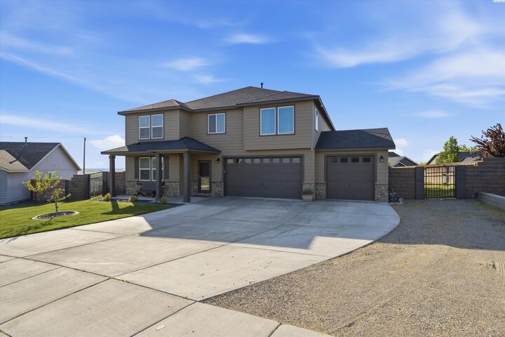 Property Photo:  4811 Avion Drive  WA 99301 