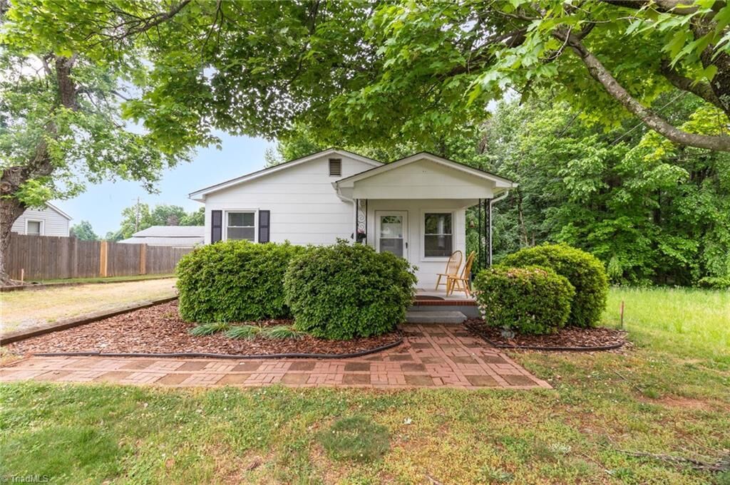 Property Photo:  544 Edgewood Street  NC 27284 