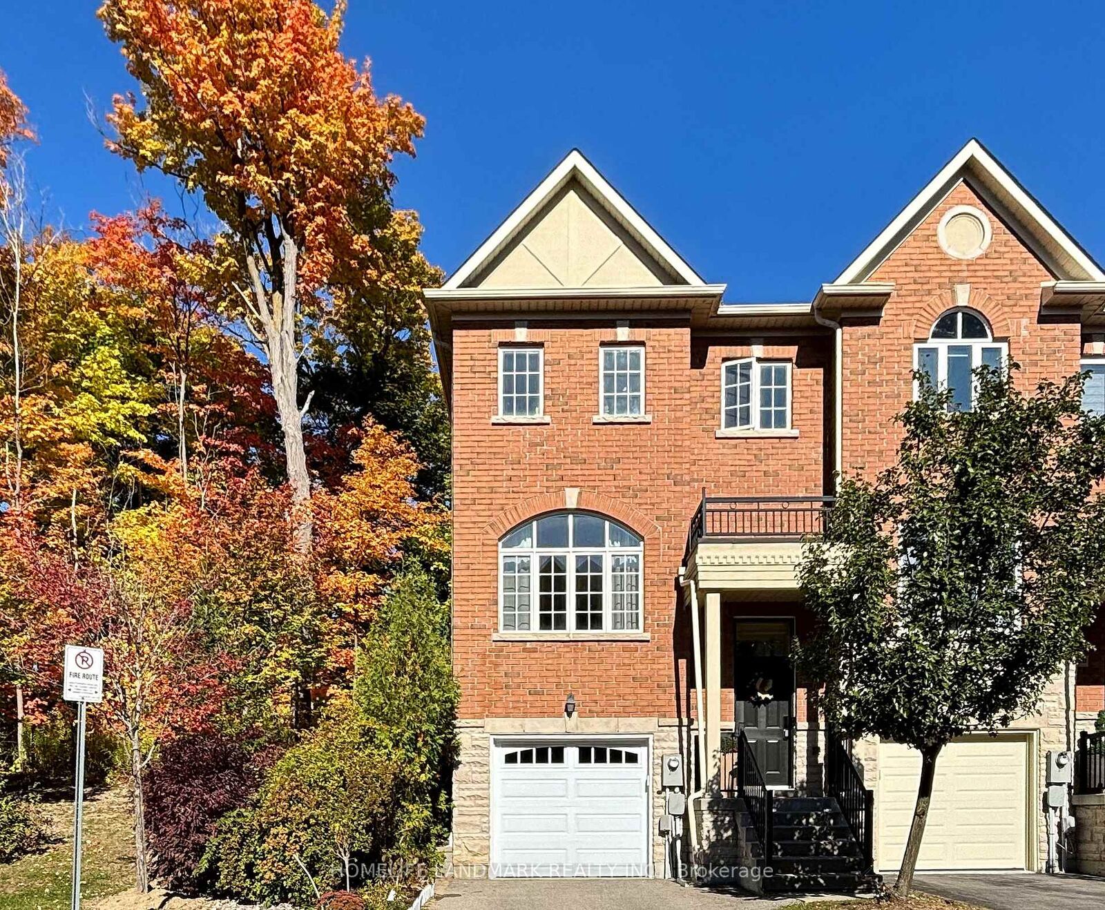 Property Photo: 8777 Dufferin Street 51 ON L4J 8W3