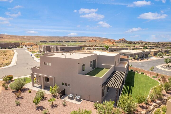 Property Photo:  5080 Honani Path  UT 84737 