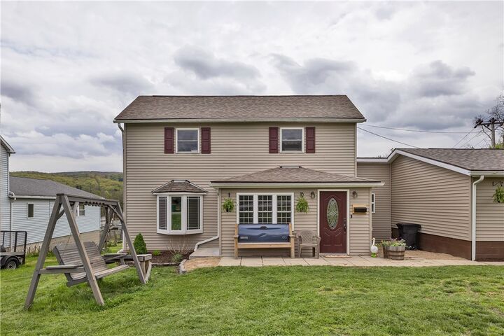 Property Photo:  429 W 3rd St  PA 15627 