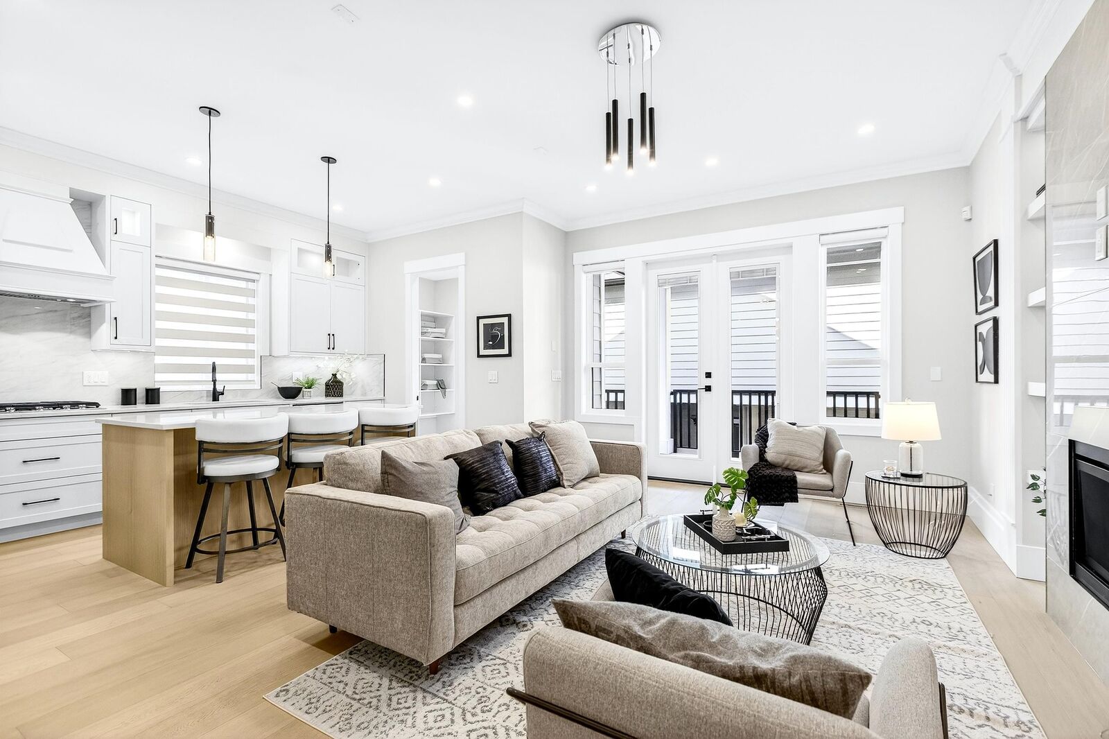 Property Photo: 16723 25A Avenue BC V3Z 0B1