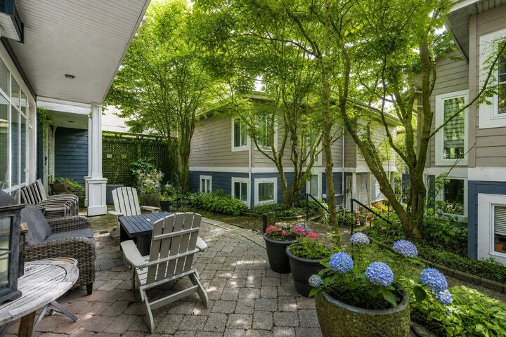 Property Photo:  15161 Prospect Avenue 7  BC V4B 2B8 