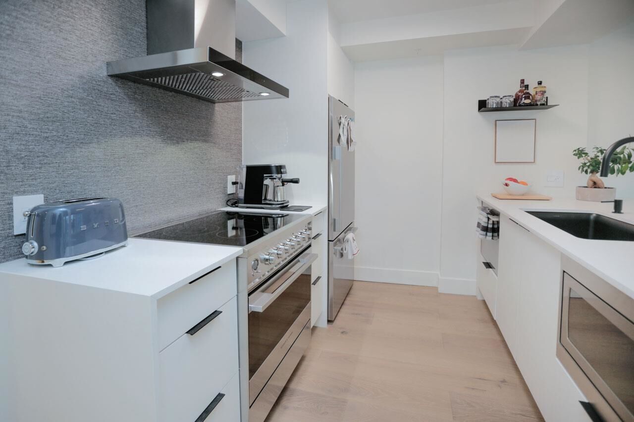 Property Photo:  1288 Alberni Street 703  BC V6E 4N5 