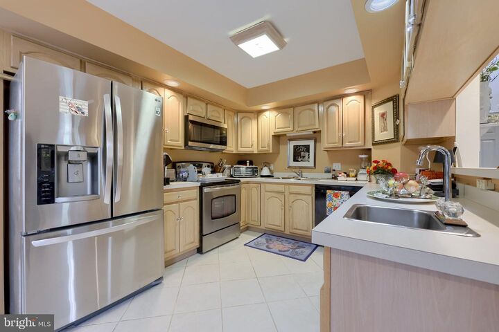Property Photo:  128 Greenview Drive  PA 17601 