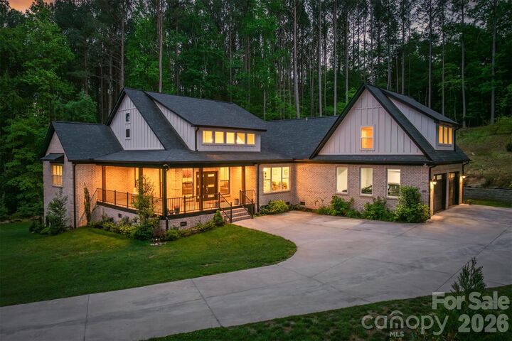 Property Photo:  100 White Fawn Circle  NC 28630 