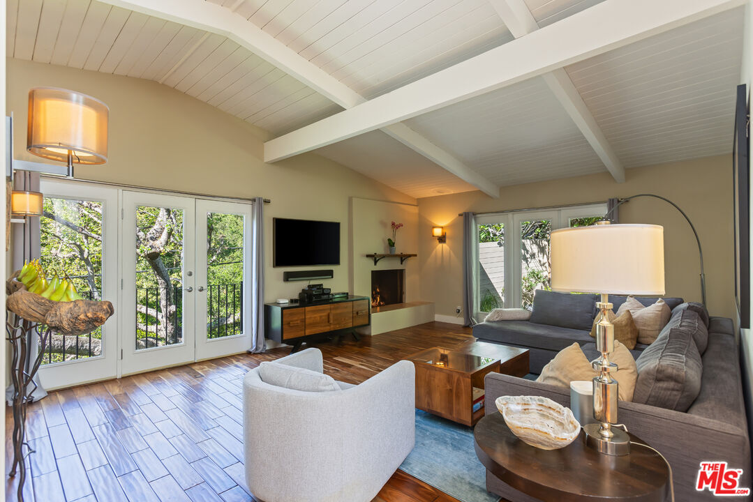Property Photo:  11922 Sunshine Ter  CA 91604 