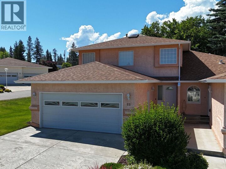 Property Photo: 617 27th Avenue South 22 BC V1C 6L1