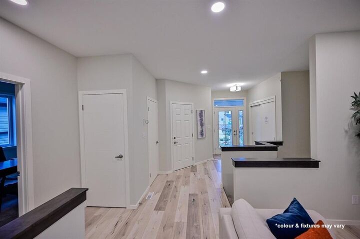 Property Photo:  10 Spruce Cove  MB R4A 0E7 
