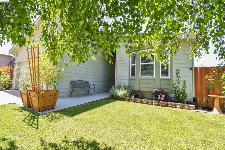 Property Photo:  18598 Vista Dr  CA 95327 