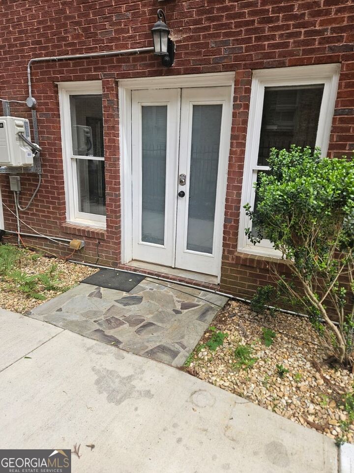 Property Photo:  660 Forest Hills Drive Lower Level  GA 30342 